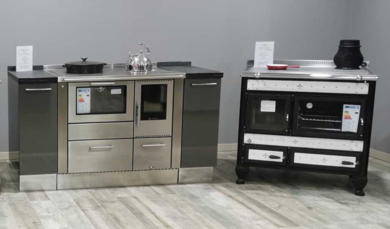 Showroom cuisinières à bois