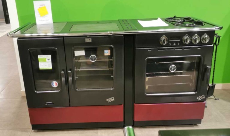 Showroom cuisinières à bois